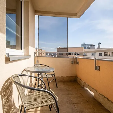 Kaskada Parking & Balcony By Axel *