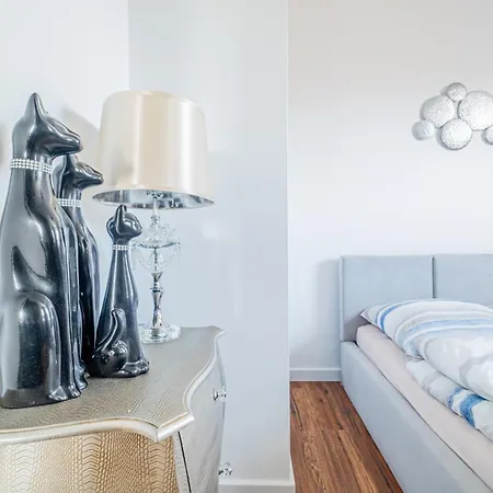 Kaskada Parking & Balcony By Axel Lägenhet *