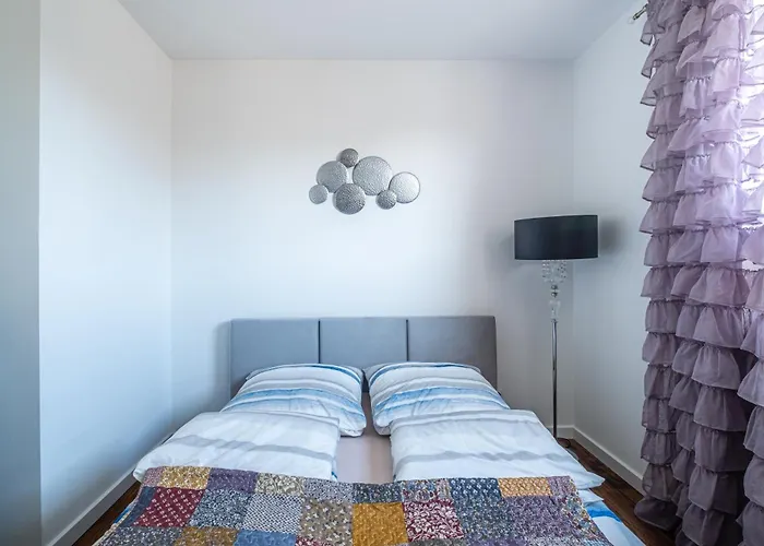 דירה Kaskada Parking & Balcony By Axel גדינייה